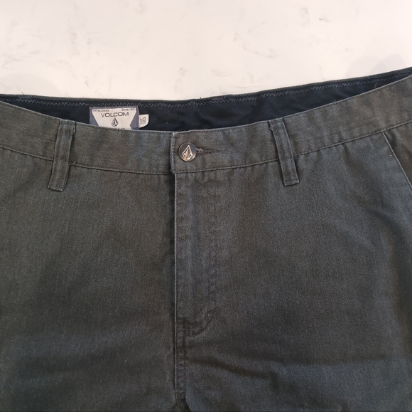Volcom Khaki pants, mens W36, grey/green color - Picture 4 of 4